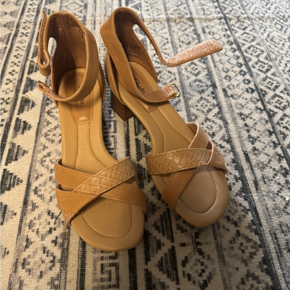 Clarks Tan Cross-Strap Heels - Picture 1 of 4